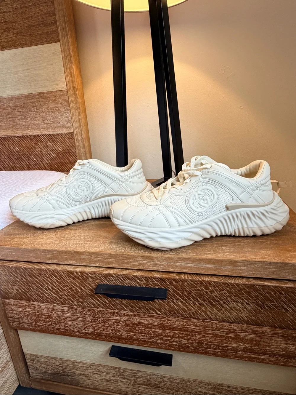 Gucci Off-White Lace-Up Men's Sneakers